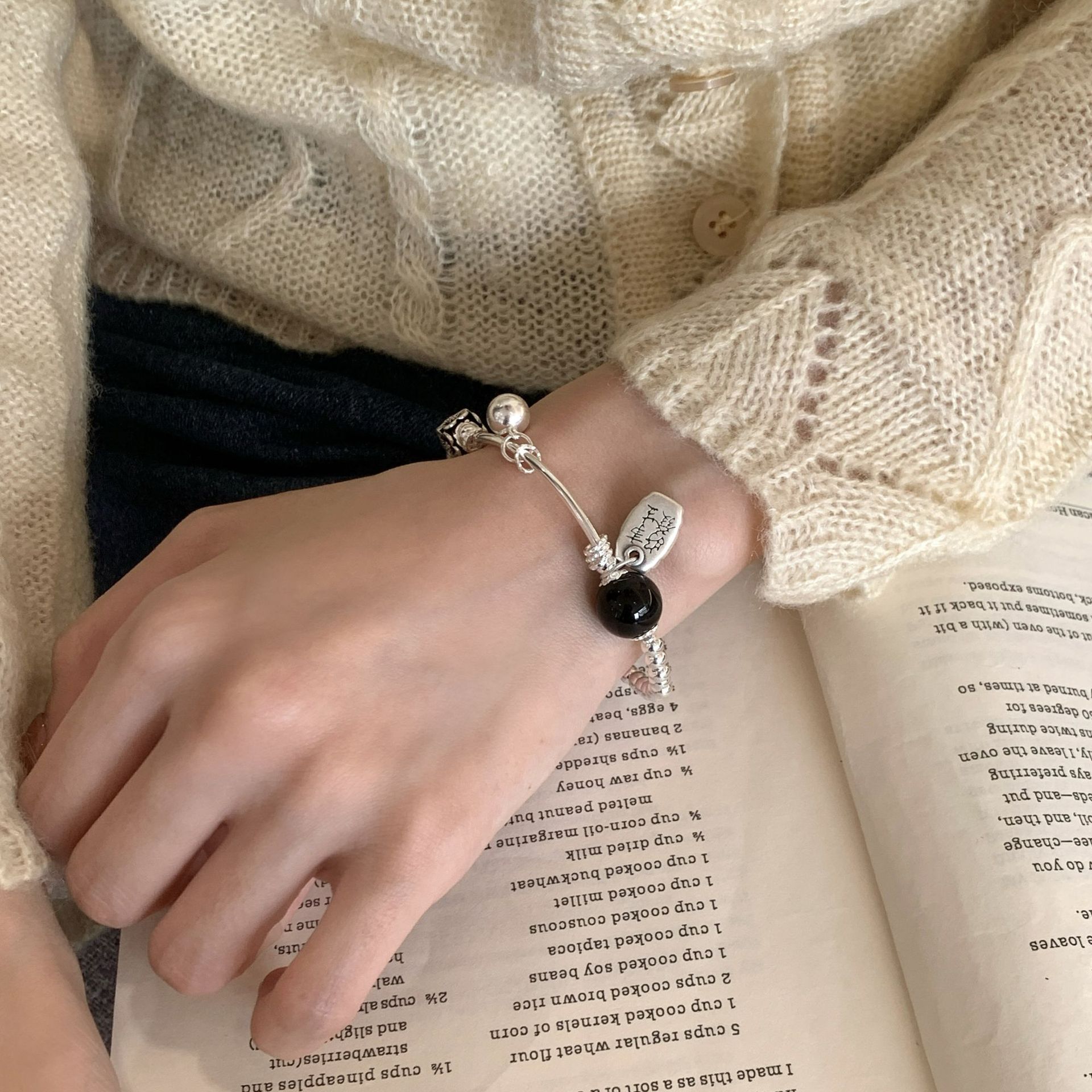 Браслет из серебра 925 с чёрным агатом оптом из Китая — фотография 5