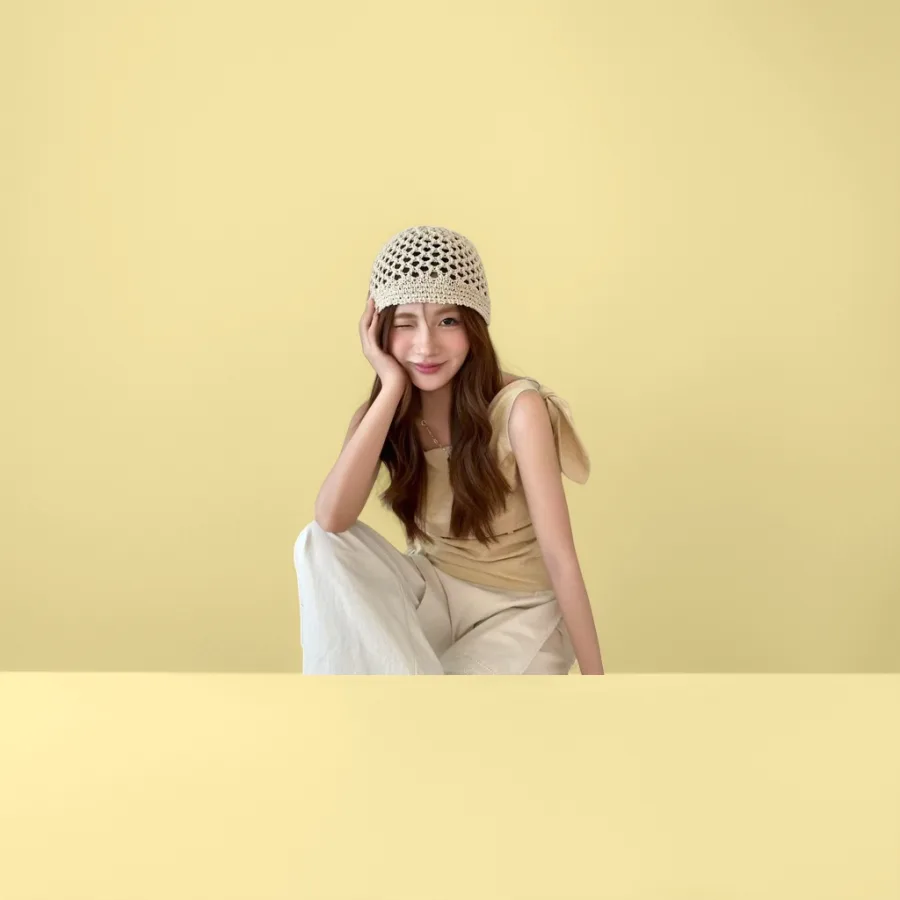 Панама женская ажурная вязаная бежевая оптом из Китая — фотография 2