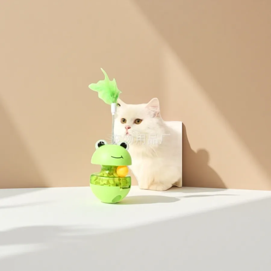 Игрушка-неваляшка для кошек с пером оптом из Китая — фотография 2