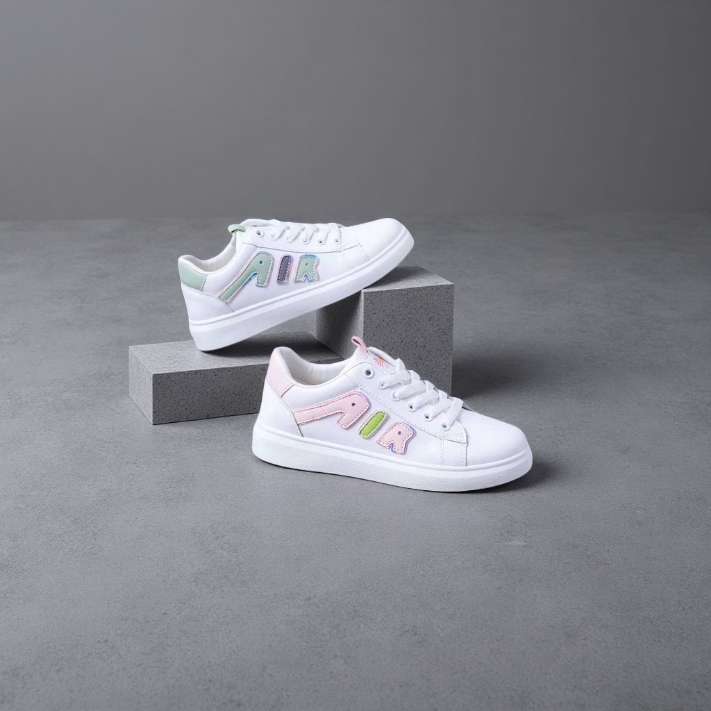 Кроссовки белые из сетчатого материала оптом из Китая — фотография 4