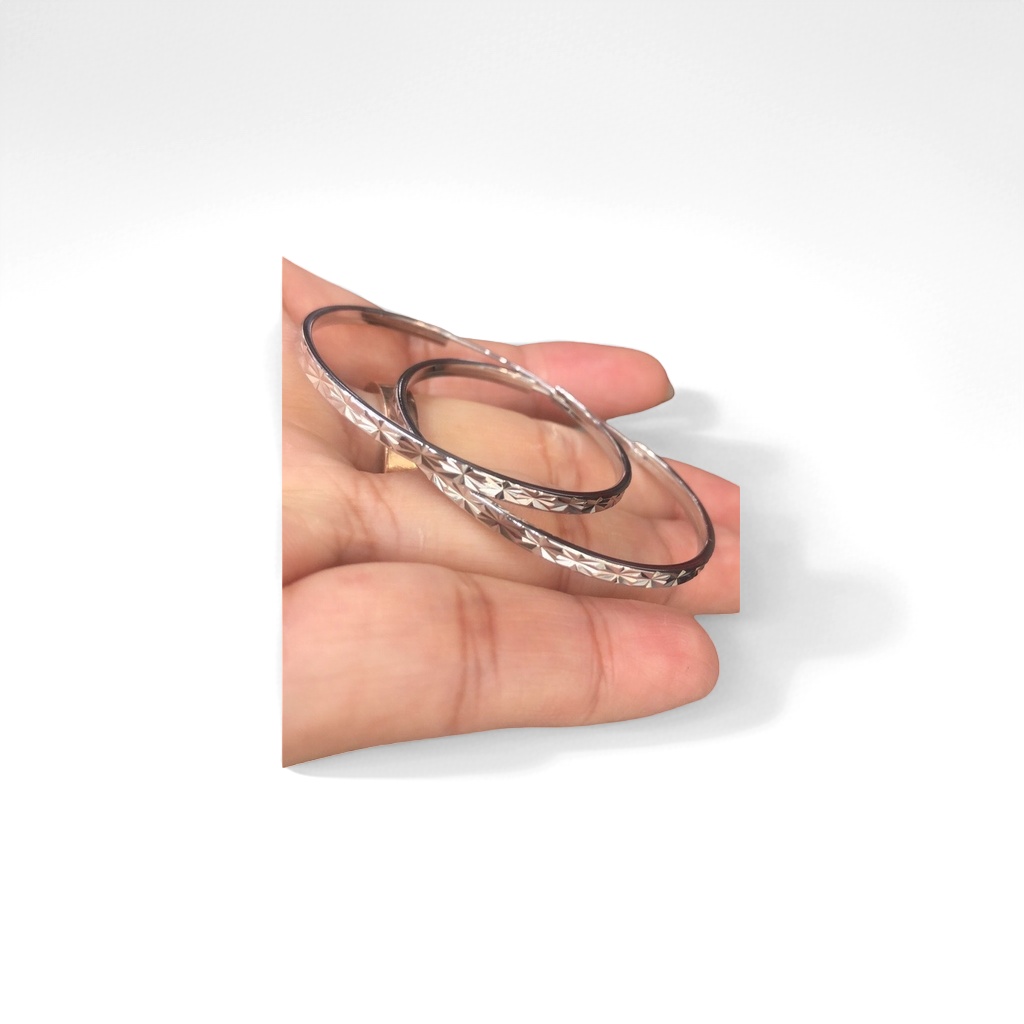 Серьги серебристые с резным узором оптом из Китая — фотография 2