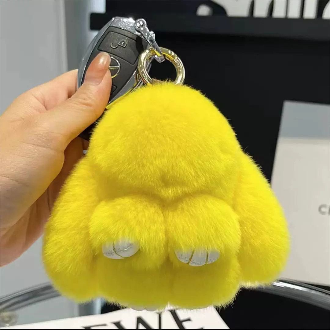 Брелок-подвеска кролик из натурального меха оптом из Китая — фотография 5