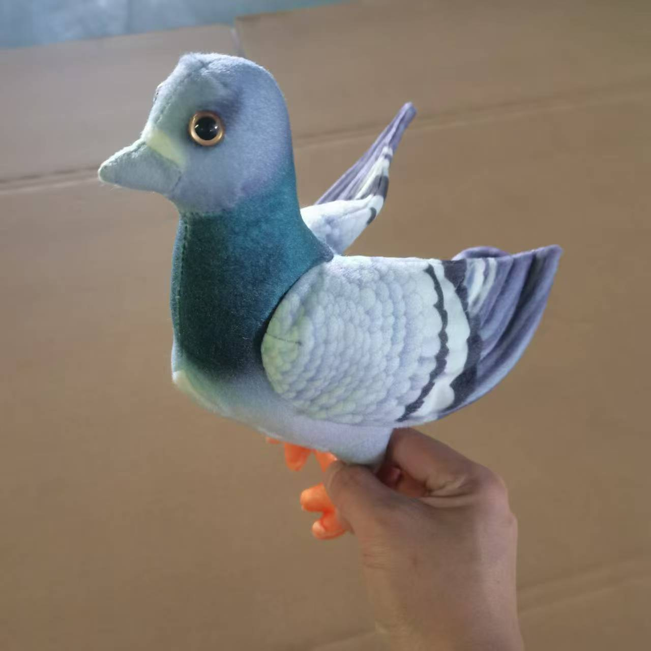 Мягкая игрушка лошадь новогодняя 20 см оптом из Китая — фотография 3