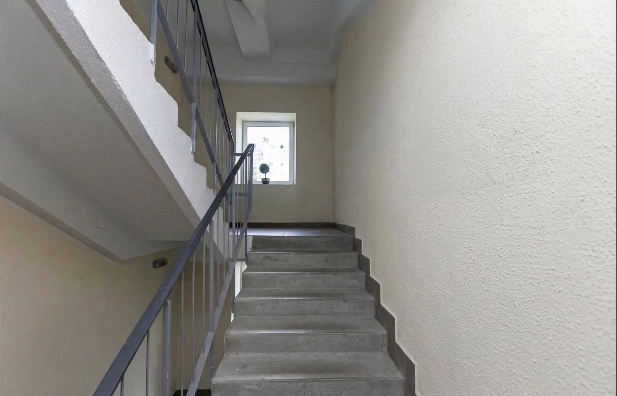 Продаётся 1-комн. квартира 31 м² с видом на парк и реку