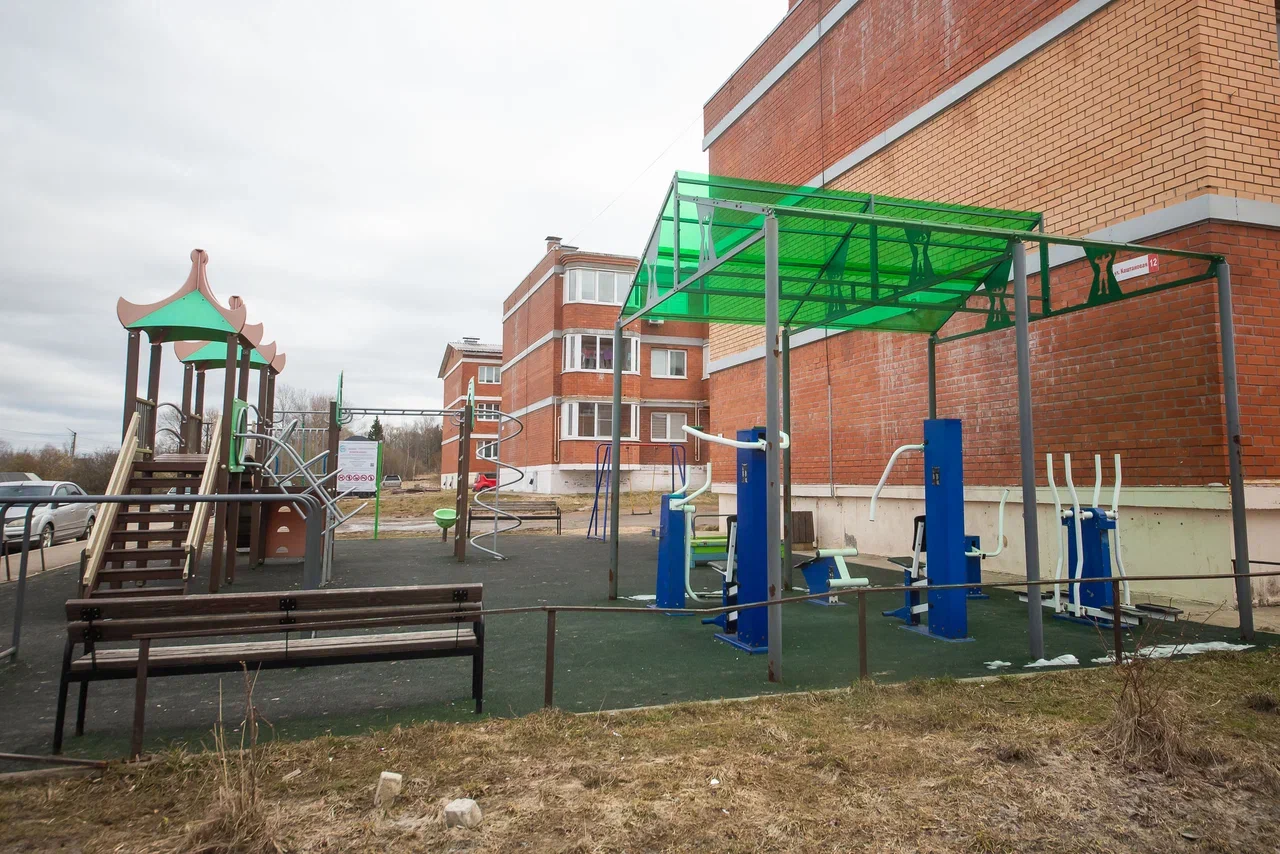 1-комнатная квартира 42 м² в Щедрино с мебелью