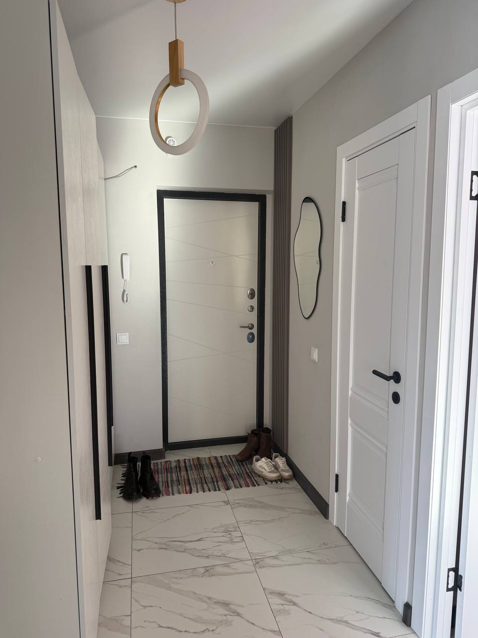 Продается теплая и уютная 2-комнатная квартира с РЕМОНТОМ и МЕБЕЛЬЮ.