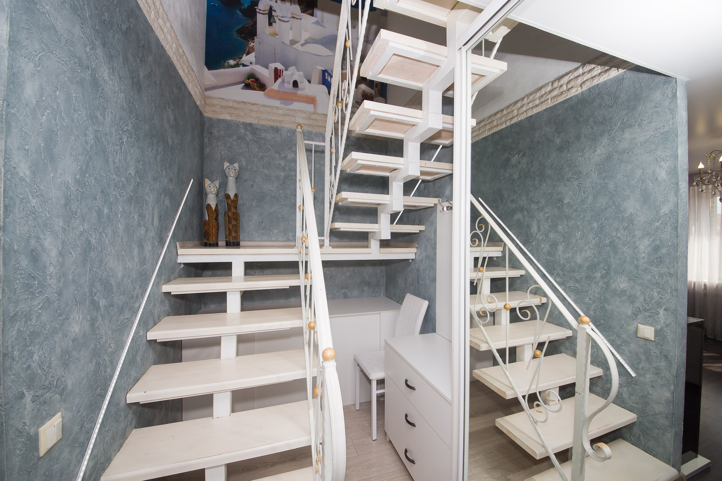 Продается теплая и уютная двухуровневая квартира, в которой продумано все до мелочей для комфортного проживания!!!