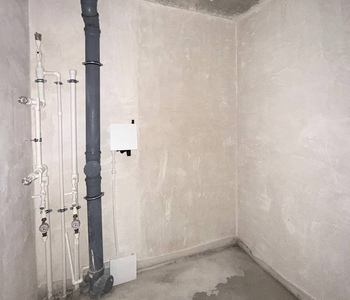 Квартиру-студию в новом готовом доме с удобной планировкой, в прекрасном развитом районе со сложившейся инфраструктурой.