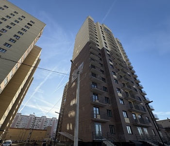 Квартиру-студию в новом доме с удобной планировкой, в прекрасном развитом районе со сложившейся инфраструктурой.