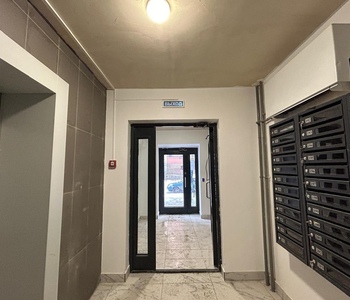 Квартиру-студию в новом доме с удобной планировкой, в прекрасном развитом районе со сложившейся инфраструктурой.