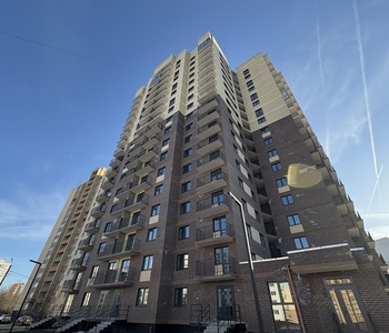 Просторная, светлая, тёплая ДВУХ-комнатную квартиру в новом доме с удобной планировкой.