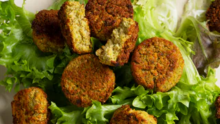 Постный ужин за 20 минут: котлеты без мяса — но такие вкусные и питательные, что у домашних за ушами пищит