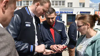 Павел Малков прогулялся с Артемовым по Дашково-Песочне в Рязани и дал ряд поручений