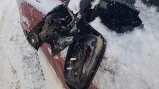 Что делать: в Рязани снегоуборочная машина повредила автомобиль 