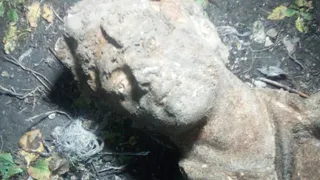 Из “сталинской” эпохи: на берегу Оки археологи обнаружили два фрагмента скульптур