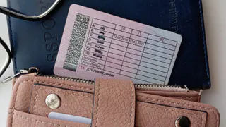 Водителей с многолетним стажем заставят пересдавать права в конце февраля: названы условия