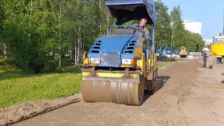 В Усинске начали ремонт проблемного участка возле Молодежного центра