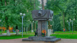 В брянских "Лесных сараях" прошел митинг памяти