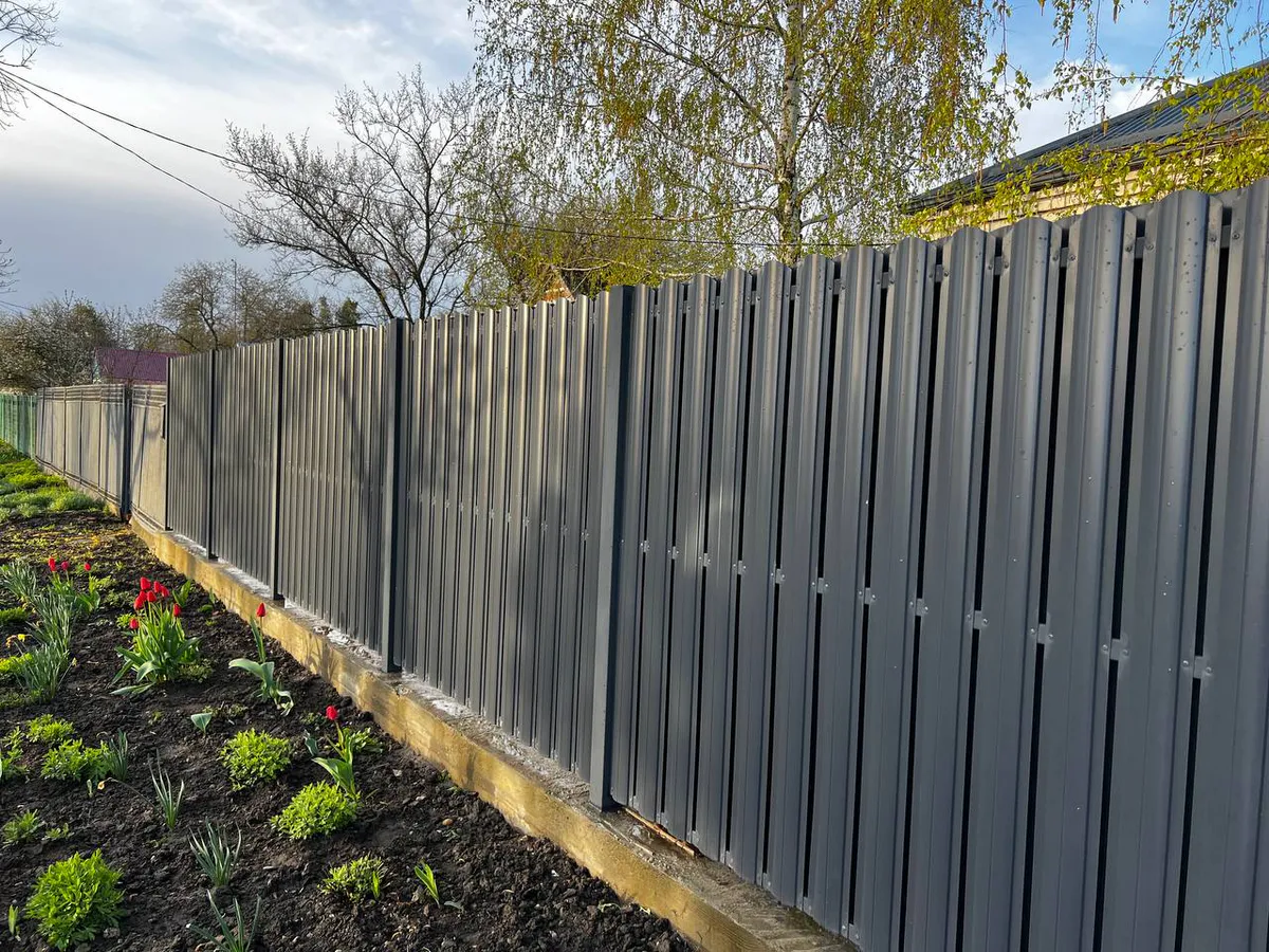 С 20 апреля полностью запретят устанавливать заборы на даче: их придется демонтировать