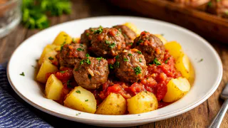 Забыла про рис в тефтелях после этого рецепта — бабушкины картофельники выходят мягкими и вкусными всегда