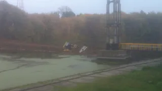 В Рязани Рюминский пруд стал "ловушкой" для тракторов