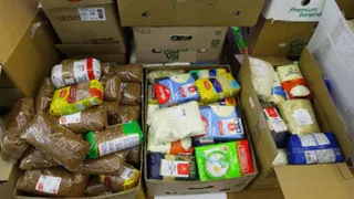 Брянские единороссы собрали гуманитарную помощь беженцам из Донбасса