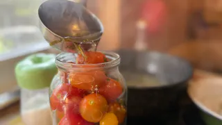 Квашеные помидоры в банке холодным способом на зиму - готовлю 10 лет по этому рецепту, вкуснота невероятная