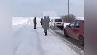 Села Милославского района отрезало от цивилизации на 4 дня из-за снежных заносов