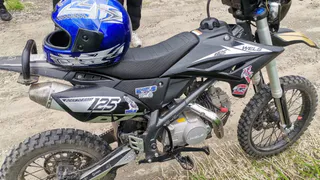 Опасное развлечение в Коми: инспекторы остановили юных гонщиков на питбайках