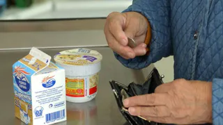 В Брянской области прожиточный минимум установлен в размере 9 732 рубля