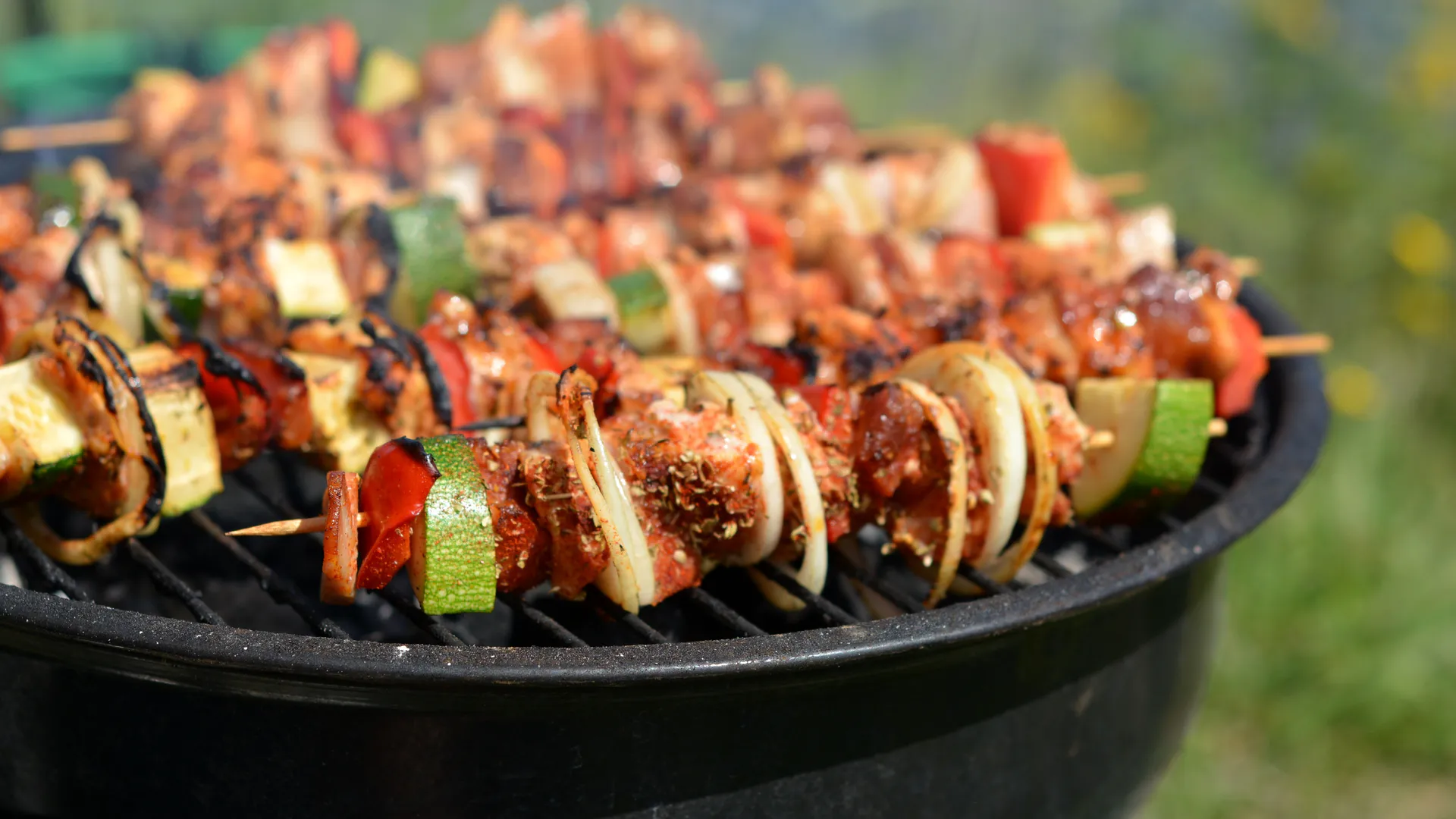 Несколько способов как правильно замариновать мясо для шашлыка