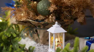 В Челябинской области полицейский Дед Мороз вместе со Снегурочкой навестили детей из социально-реабилитационного центра