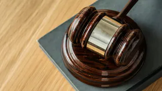 Суд признал незаконной формулировку о добровольном уходе депутата из Совета Струнино