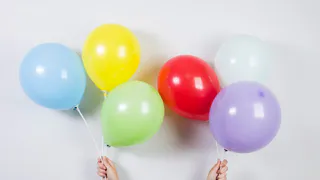 Как хитрые хозяйки используют воздушный шарик — особенно на даче полезно: Проще простого