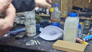 Житель Карабанова устроил в гараже лабораторию по производству запрещённых веществ