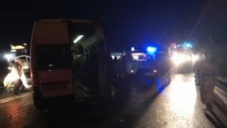 На трассе М5 "Урал" столкнулись микроавтобус Citroen и Камаз