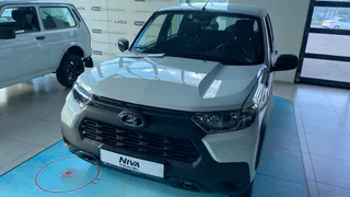 АвтоВАЗ пошёл на скидки до 550 тысяч, лишь бы разгрузить склады. Сколько завод готов уступить за «Нивы», Весты и Гранты?