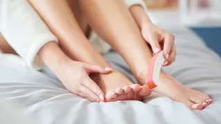 Пятки пемзой больше никогда не шкрябаю – вот новый хит в уходе за кожей ваших стоп