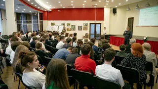 Во Владимире сын легендарного летчика Михаила Девятаева рассказал школьникам о подвиге отца