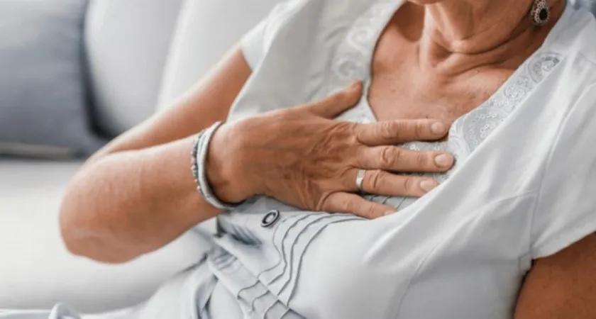 Названа нестандартная причина аритмии и одышки