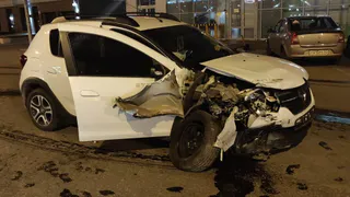Пьяный водитель «Рено» устроил аварию в центре города