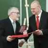 В Пензе губернатор Олег Мельниченко поздравил профессора ПГУ Геннадия Горланова с юбилеем