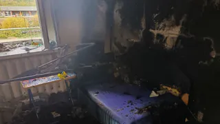 При тушении пожара в жилом доме в Коми эвакуировали 10 и спасли 3 человека