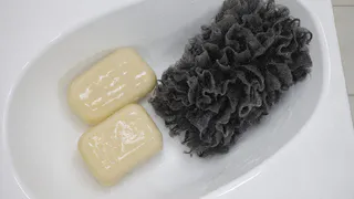 Мыться мылом и мочалкой больше не в моде: новый тренд гигиены популярен везде - а сейчас о нем узнали и в России