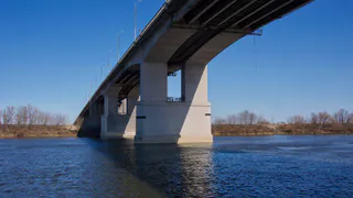 Все-таки доплыло: на Оке в Рязани заметили глиняное пятно из Калужской области
