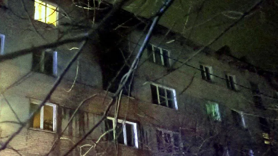 В Челябинской области два человека погибли из-за пожара в соседской квартире