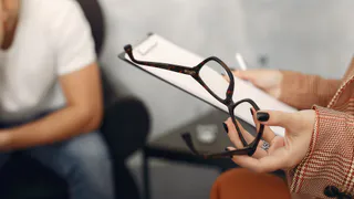 Как распознать ложь: психолог Болзан объяснила, почему не стоит искать «сигналы тела», а нужно задавать неожиданные вопросы