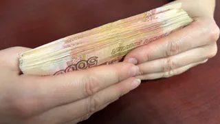 В Александрове с главы сельского поселения взыскали 385 тысяч рублей за незаконные премии