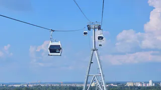 Полёт над Волгой за 150 рублей: как Нижний Новгород стал городом канатных дорог – и почему здесь их скоро будет две