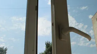 Жестокое обращение: рязанским родителям грозит ответственность за падение ребенка из окна